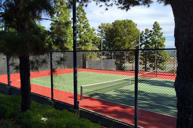 Harbor Ridge Community Tennis Courts in Newport Beach, California