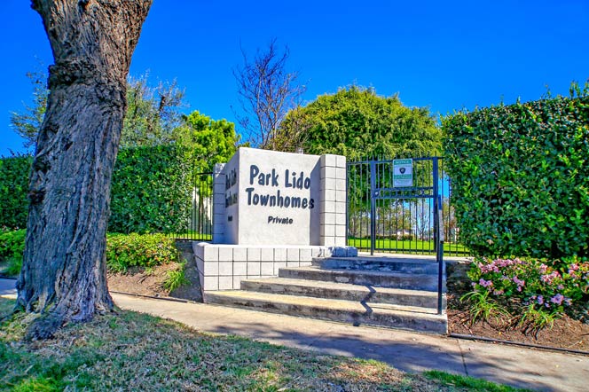 Park Lido Community Condos In Newport Beach, California
